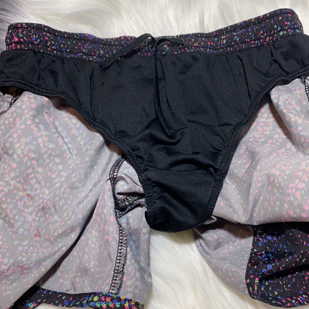 Adidas sports shorts - Picture 5 of 7